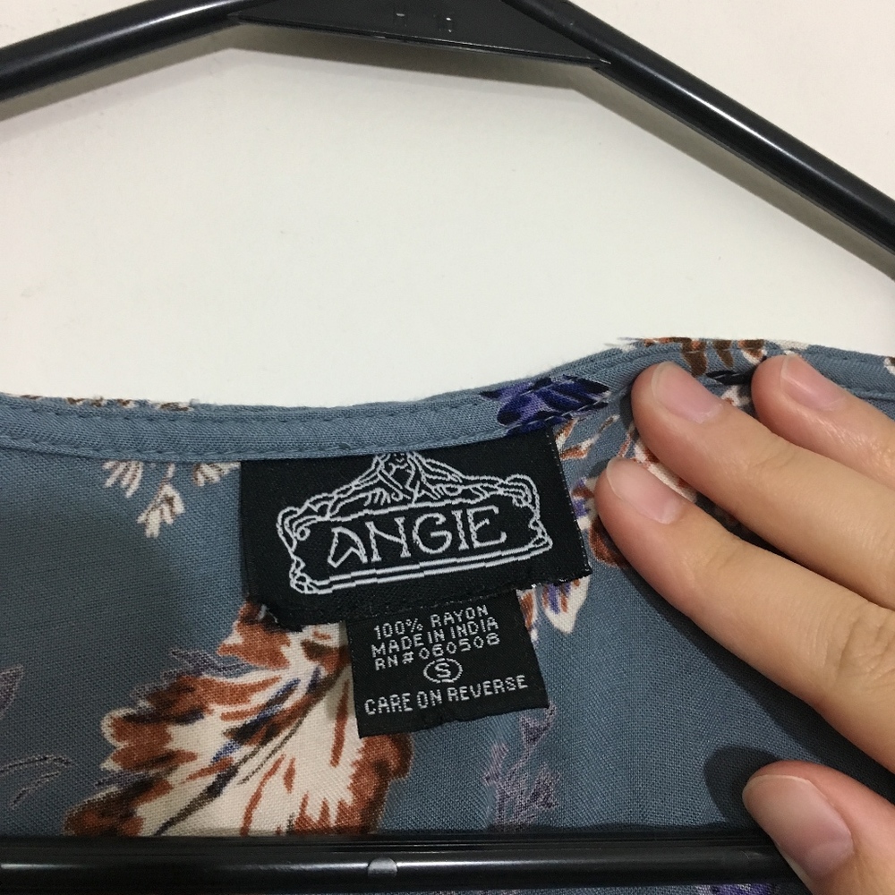 ANGIE Twig Floral Walk Thru Maxi Romper - Picture 6 of 7